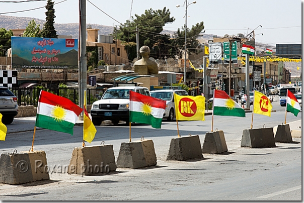 Drapeaux du Kurdistan - Kurdistan flags - Duhok - dohuk