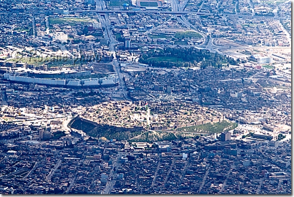 Vue aérienne de la citadelle - Aerial view of the citadel - Citadelle d'Erbil  Erbil's citadel - Arbil - Hewler - Hawler