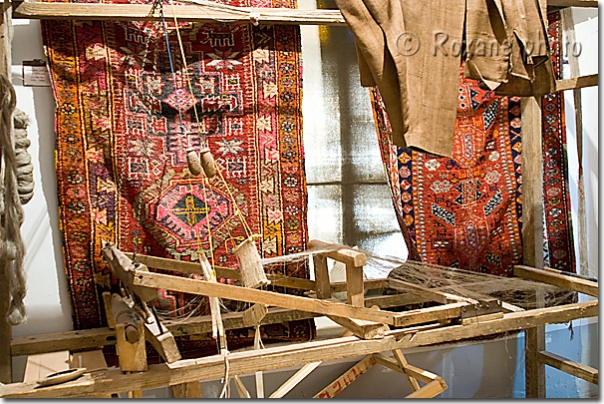 Métier à tisser horizontal - Horizontal loom - Musée kurde du tapis et du textile - Kurdish textile museum - Erbil - Arbil - Hewler - Hawler