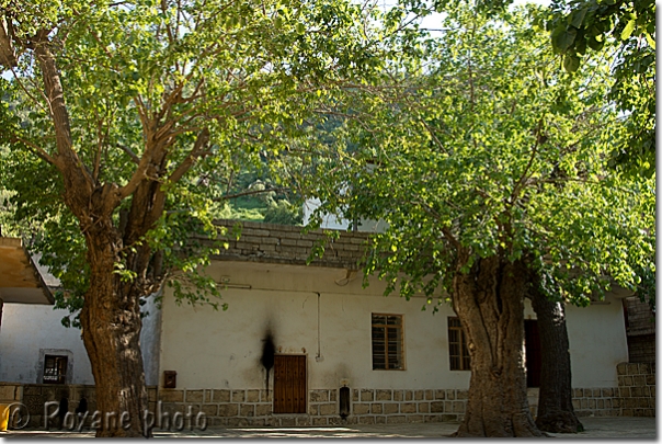 Cour du Temple - Temple's courtyard - Lalesh - Lalish