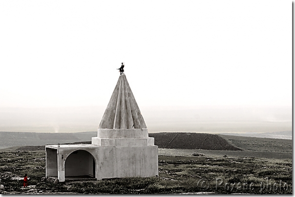 Mausolée yézidi - Yazidi mausoleum - Sheikhan - Shekhan