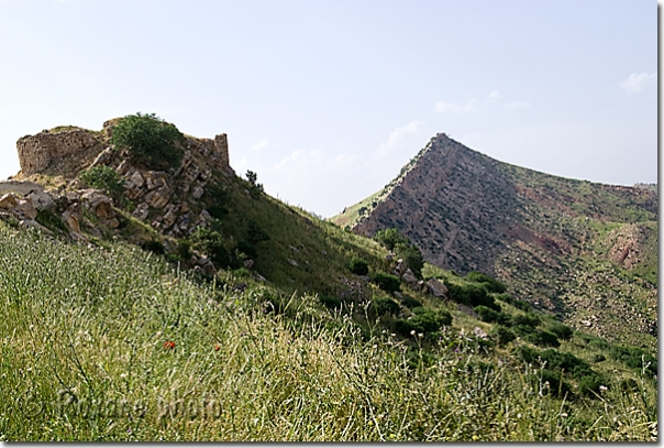 Citadelle dans la montagne - Citadel in the mountains - Salahaddin - Salah ad Din - Saladin