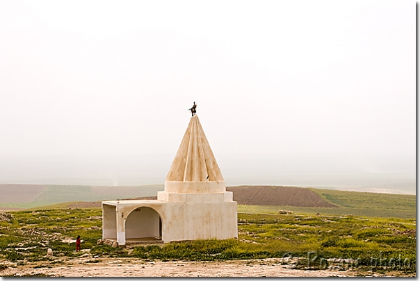 Mausolée yézidi - Yazidi mausoleum - Sheikhan - Shekhan - Shaikhan - Kurdistan