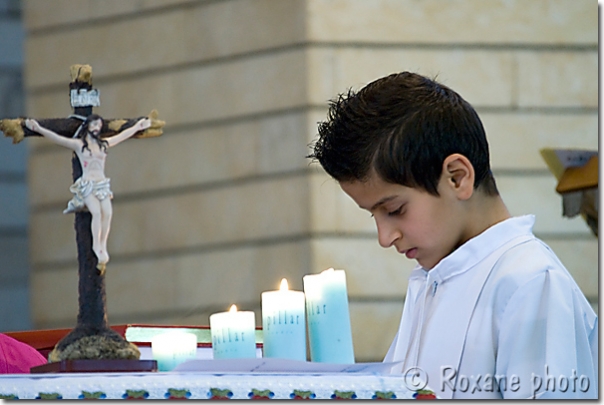 Enfant de choeur - Eglise Saint Georges - Choirboy - Saint Georges church - Ankawa - Ainkawa - Einkawa