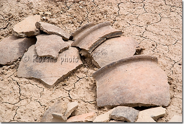 Tessons de poterie - Site archéologique de l'église Saint Georges Potsherds - Archaeological site of St Georges church - Ankawa  Ainkawa - Einkawa