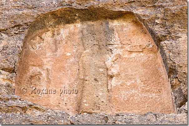 Inscriptions cunéiformes sur un bas-relief - Cuneiform inscriptions on a bas-relief - Kenis - Bavian - Kinnis - Khenis