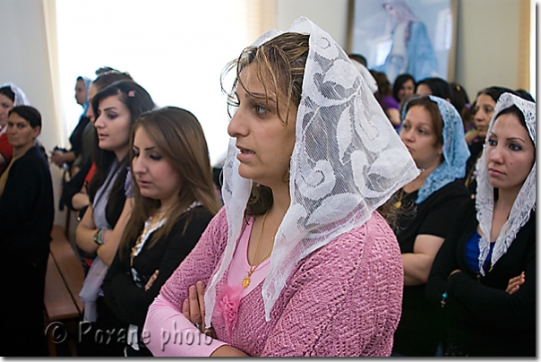 Fidèles chrétiennes - Christian women - Lévo